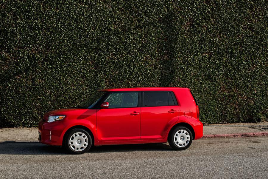  Scion xB 2014 года  (фото 3 из 25)